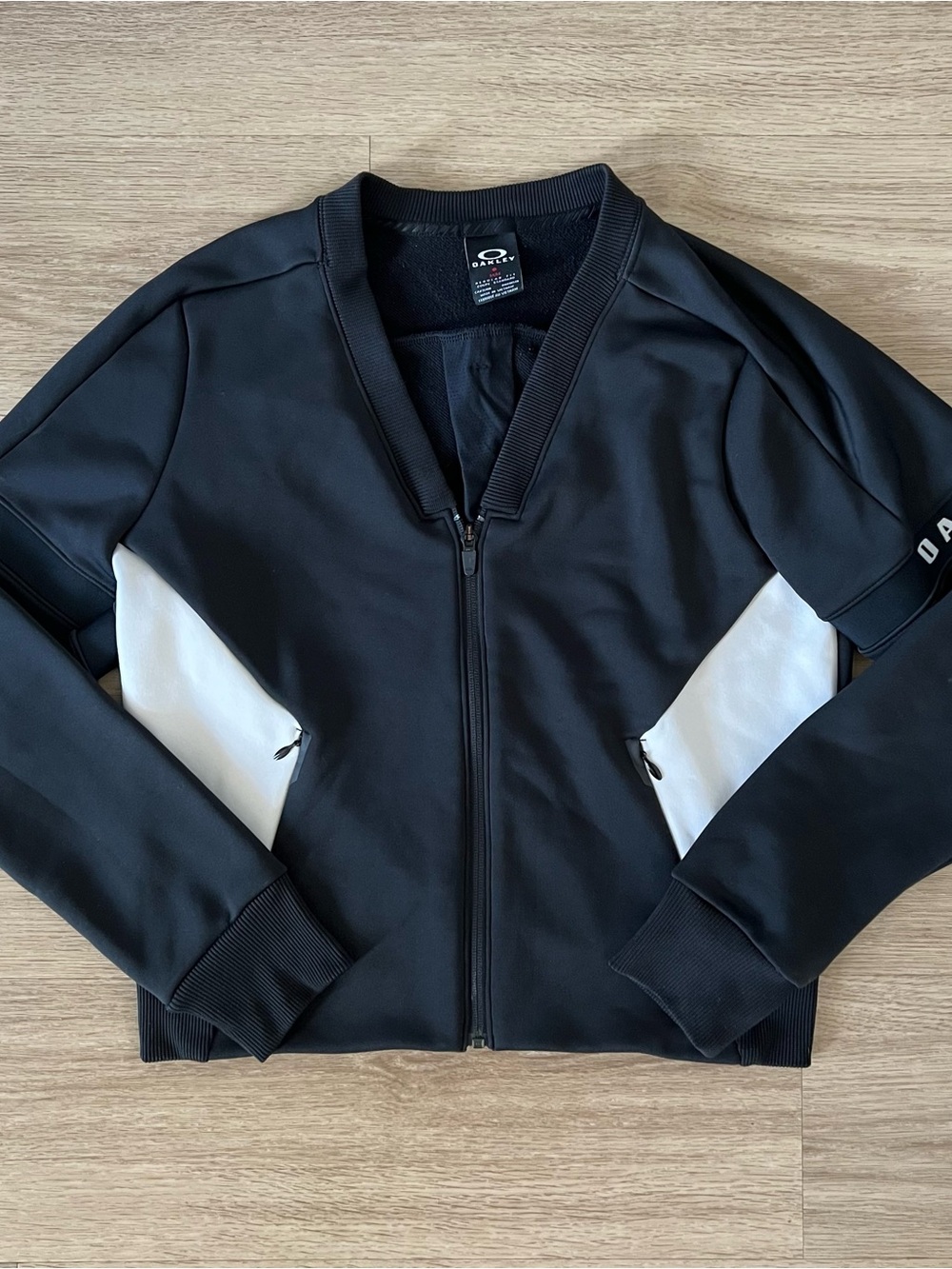 Oakley Women’s Bomber Jacket